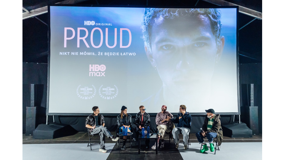 Proud | Pokaz serialu na Openerze