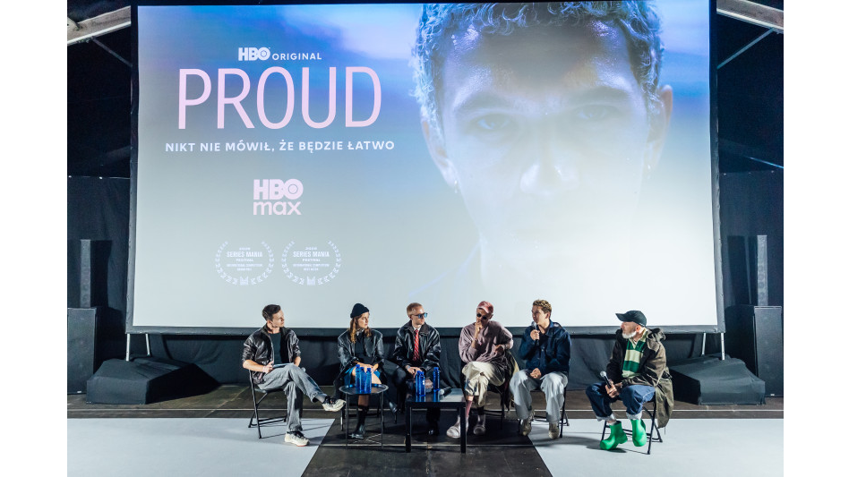 Proud | Pokaz serialu na Openerze