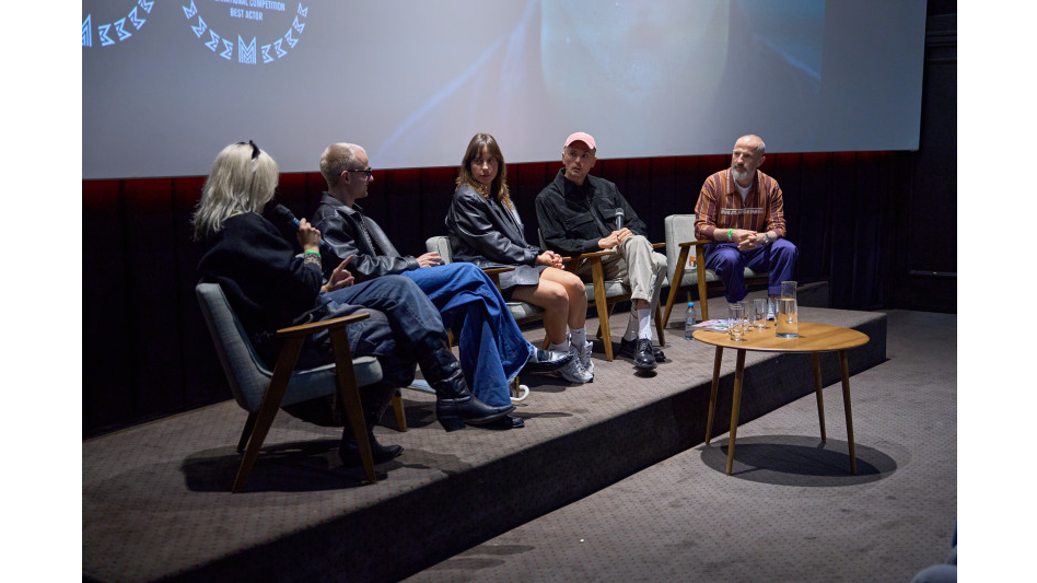 Proud | Pokaz i panel w ramach LOT Kino Letnie: W Stronę Zachodzącego Słońca!